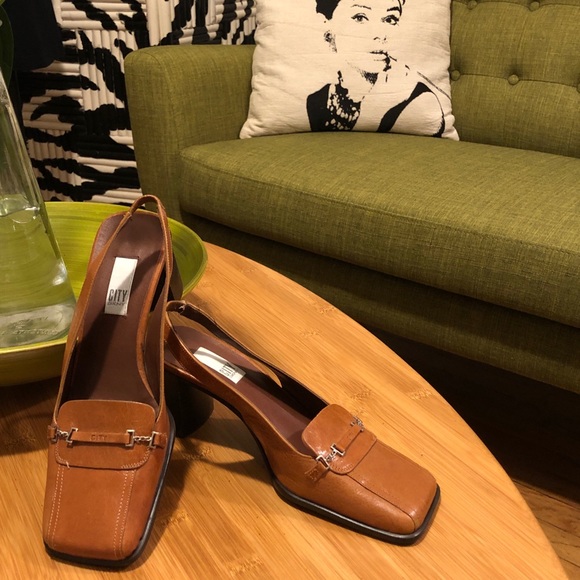 DKNY City Leather Slides Heels Camel Size 6 - Picture 4 of 9